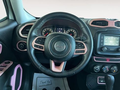 Used 2016 Jeep Renegade Latitude image 10