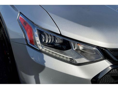 Used 2018 Chevrolet Traverse Premier w/ Redline Edition image 29