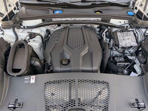 Used 2025 Porsche Macan image 27