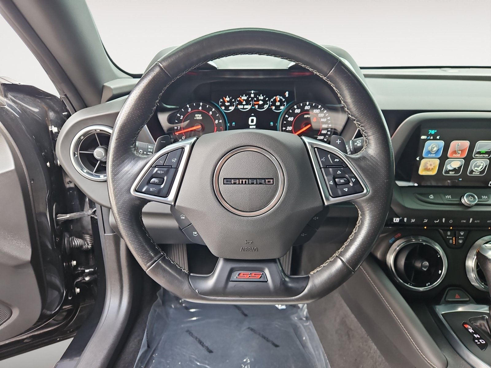 Used 2018 Chevrolet Camaro SS RWD image 12