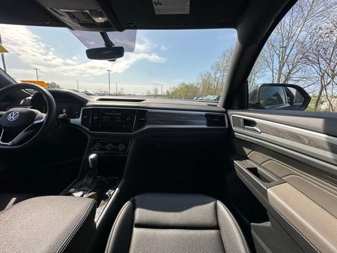 Used 2023 Volkswagen Atlas Cross Sport SE AWD/4WD image 26