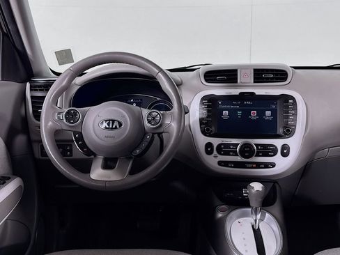Used 2016 Kia Soul EV FWD image 13