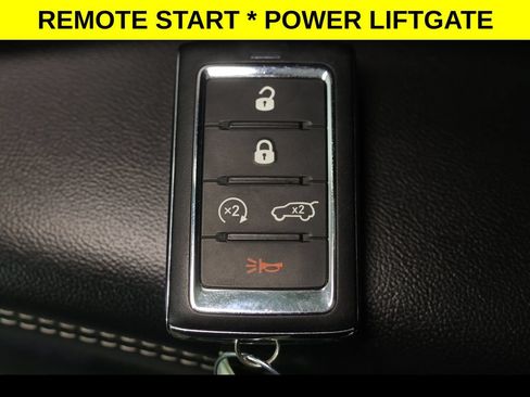 Used 2022 Jeep Grand Cherokee L Limited w/ Black Appearance Package AWD/4WD image 12