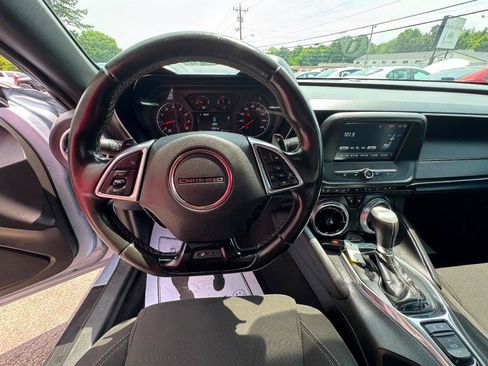 Used 2017 Chevrolet Camaro LT RWD image 16