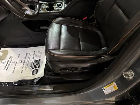 Used 2020 GMC Acadia AT4 w/ Driver Alert Package II AWD/4WD image 24