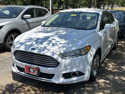 Used 2016 Ford Fusion SE w/ Equipment Group 202A