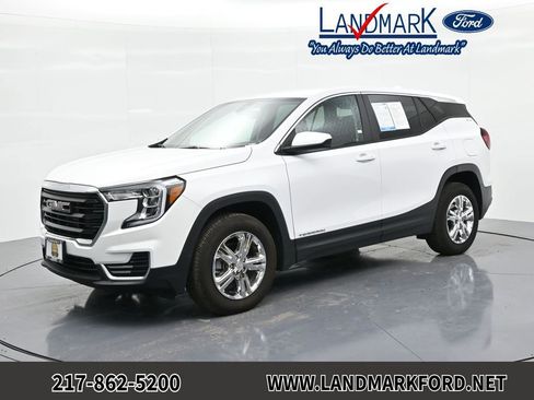 Used 2024 GMC Terrain SLE image 1