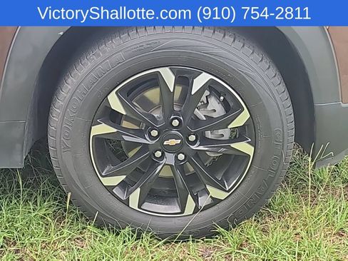 Used 2023 Chevrolet TrailBlazer LT w/ Convenience Package FWD image 33