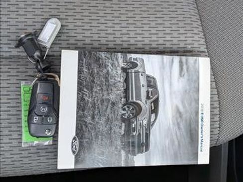 Used 2018 Ford F150 XLT w/ Equipment Group 302A Luxury image 22