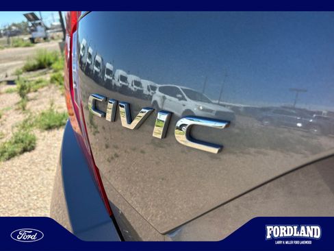 Used 2017 Honda Civic EX-L image 23
