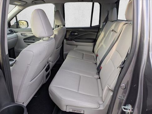 Used 2018 Honda Ridgeline RTL-T image 19