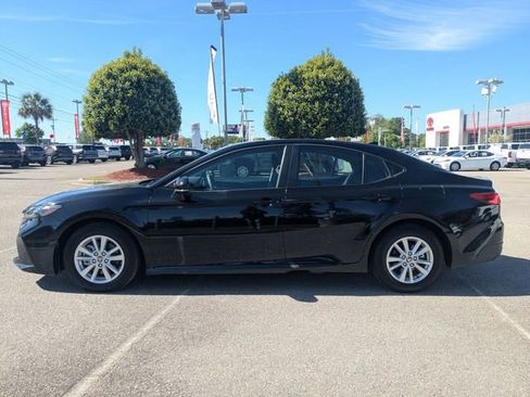Certified 2025 Toyota Camry LE FWD image 6