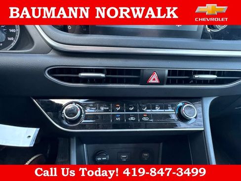Used 2022 Hyundai Sonata SE w/ Cargo Package FWD image 24