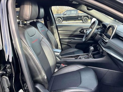 Used 2024 Jeep Compass Trailhawk image 7