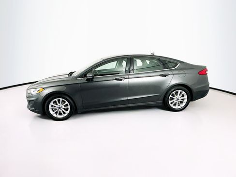Used 2020 Ford Fusion SE FWD image 4