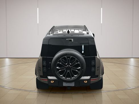 New 2026 Land Rover Defender 110 AWD/4WD image 34