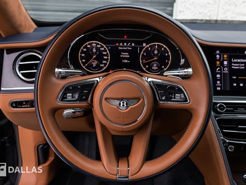 Used 2022 Bentley Flying Spur V8 image 25