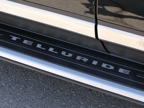 Used 2021 Kia Telluride EX FWD image 11