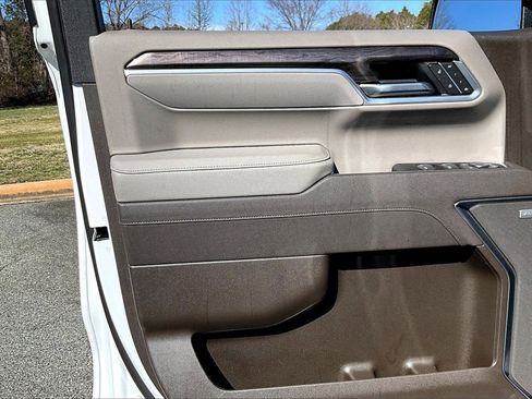 Used 2025 Chevrolet Silverado 1500 LTZ w/ Z71 Off-Road Package image 27