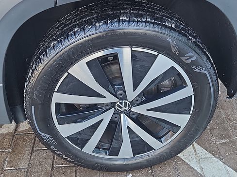 Used 2022 Volkswagen Taos SE w/ IQ.Drive SE Package image 26