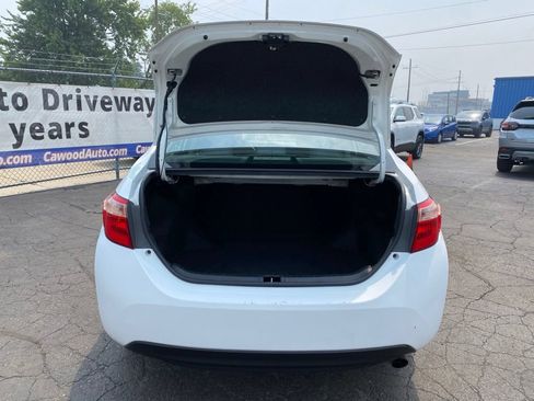 Used 2018 Toyota Corolla LE FWD image 4
