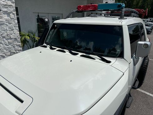 Used 2013 Toyota FJ Cruiser 2WD w/ Upgrade Pkg image 13