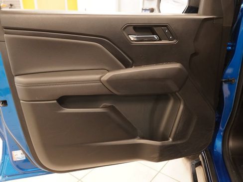 Used 2023 Chevrolet Colorado LT w/ LT Convenience Package II AWD/4WD image 18
