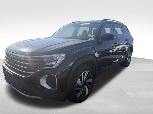 Used 2025 Volkswagen Atlas SE FWD image 5