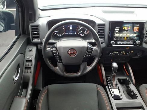 Used 2022 Nissan Frontier PRO-4X w/ Technology Package image 7