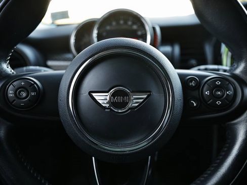 Used 2017 MINI Cooper S image 31
