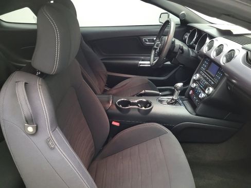 Used 2017 Ford Mustang Coupe image 21
