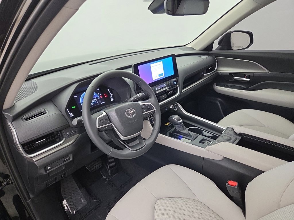 Used 2026 Toyota Grand Highlander AWD Hybrid image 29