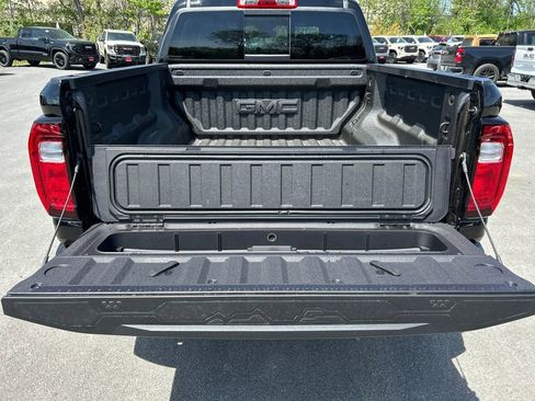 New 2026 GMC Canyon AT4 w/ AT4 Premium Package AWD/4WD image 19