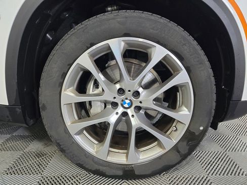 Used 2024 BMW X5 xDrive40i w/ Parking Assistance Package AWD/4WD image 2