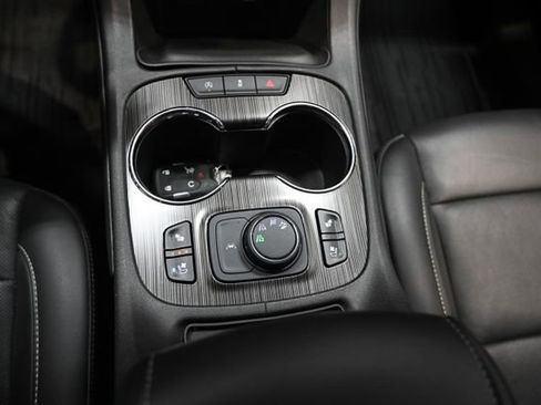 Used 2023 GMC Acadia SLT w/ Elevation Edition AWD/4WD image 20