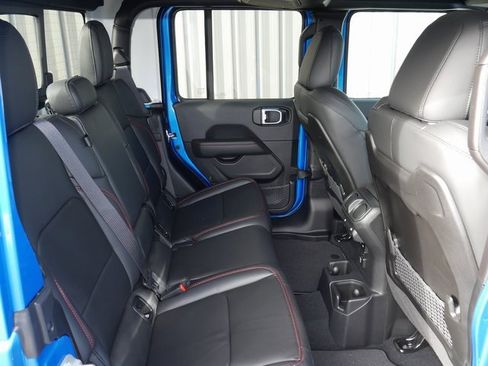 New 2026 Jeep Gladiator Rubicon w/ Safety Group image 21