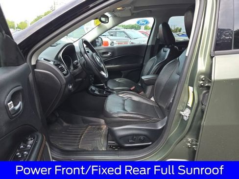 Used 2018 Jeep Compass Limited w/ Navigation Group AWD/4WD image 19