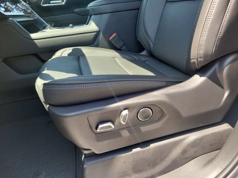 New 2026 GMC Sierra 2500 Denali w/ Denali Reserve Package AWD/4WD image 11