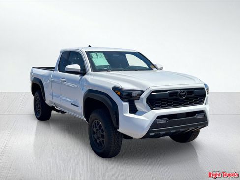 New 2026 Toyota Tacoma SR5 RWD image 8