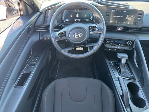 Used 2025 Hyundai Elantra Sport image 16