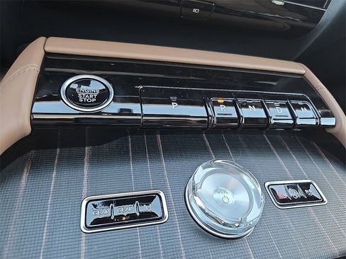 New 2025 Lincoln Navigator L Black Label image 15