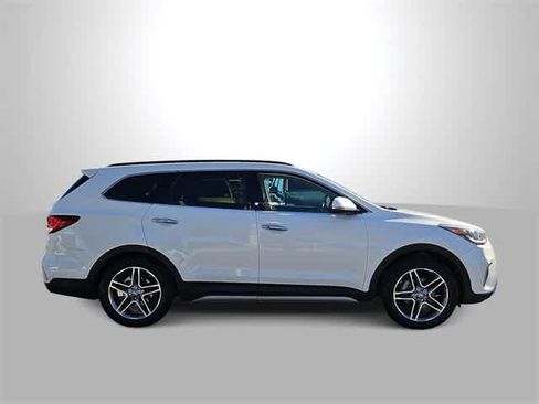 Used 2019 Hyundai Santa Fe XL image 9