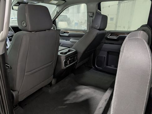 Used 2025 GMC Sierra 1500 Elevation image 16