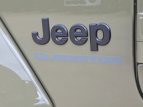 New 2026 Jeep Gladiator Willys AWD/4WD image 9