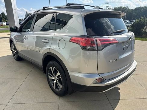 Used 2016 Toyota RAV4 XLE w/ Convenience Package AWD/4WD image 5