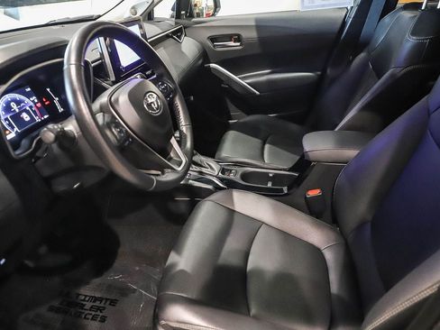 Certified 2024 Toyota Corolla Cross XLE w/ Convenience Package FWD image 17