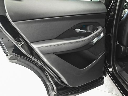 Used 2019 Jaguar E-PACE S image 11