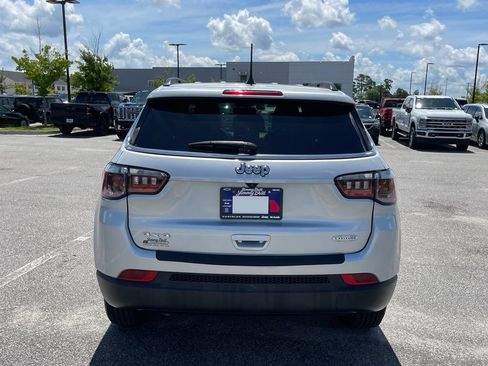 Certified 2024 Jeep Compass Latitude AWD/4WD image 19