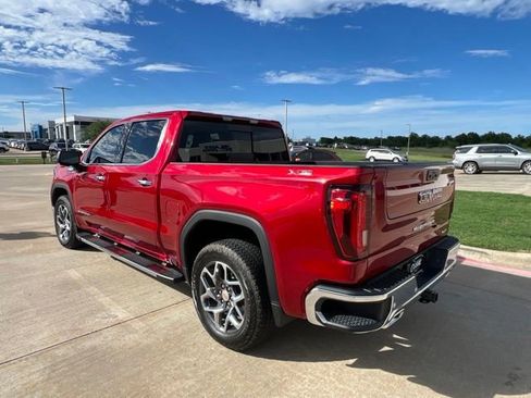 Used 2024 GMC Sierra 1500 SLT AWD/4WD image 4