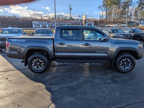 Certified 2020 Toyota Tacoma TRD Off-Road image 10